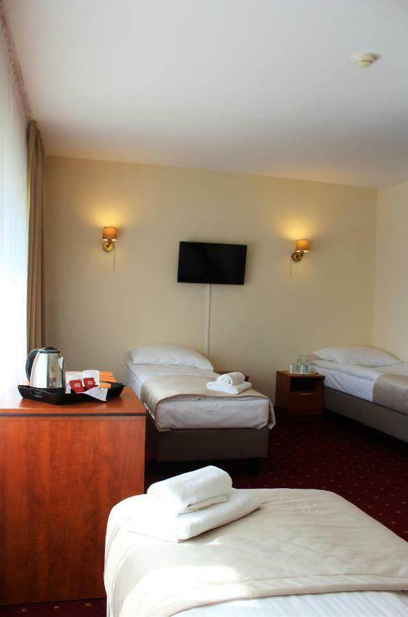 Hotel Biały Wałbrzych Buitenkant foto