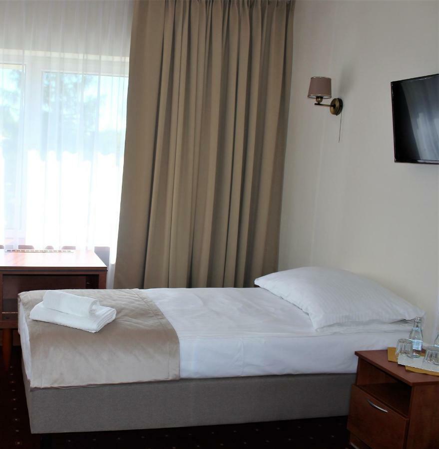 Hotel Biały Wałbrzych Buitenkant foto