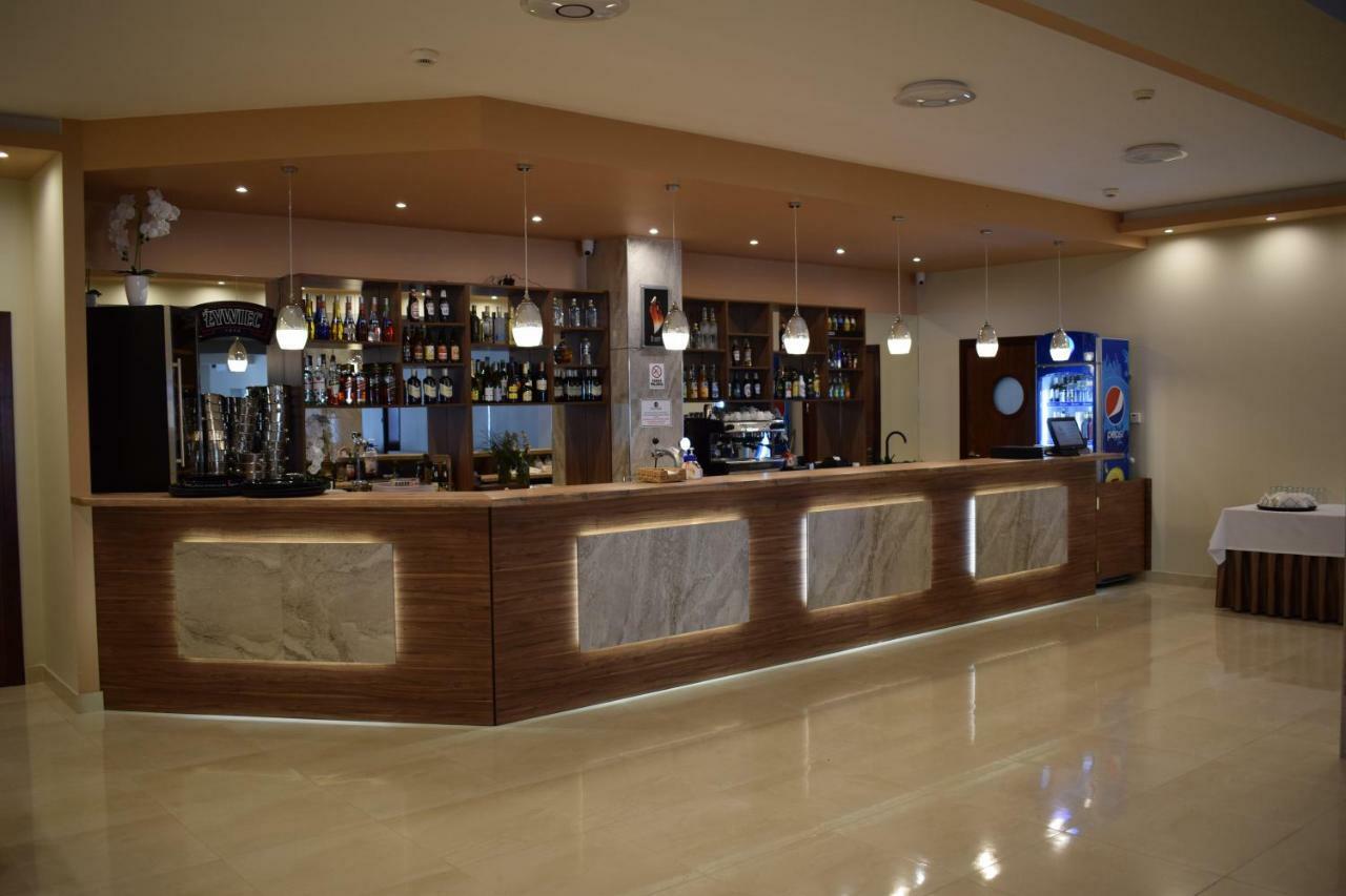 Hotel Biały Wałbrzych Buitenkant foto
