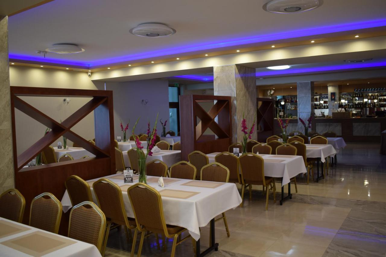 Hotel Biały Wałbrzych Buitenkant foto
